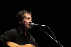 Ait Menguellat et Djamel Allam ouvrent la 4ème édition du festival de la chanson Kabyle