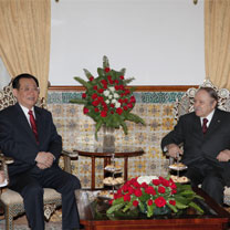 Algérie-Chine : Le Président Bouteflika reçoit M. Wang Gang