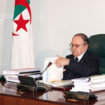 Bouteflika au dernier conseil des ministres :«Mais où sont les propositions des partis ?»
