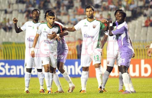 Compétitions inter-clubs: parcours décevant du MC Alger et chaotique pour la JS Kabylie