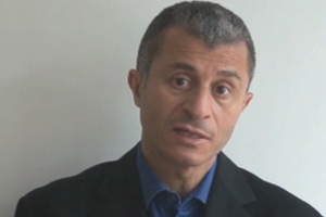 Interview de Kader Abderrahim chercheur à l’Iris et spécialiste du Maghreb : “Personne n’a l’intention d’intervenir en Algérie, ni militairement, ni politiquement”