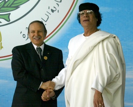Kadhafi a “acheté” l’exil de sa famille en Algérie selon le RCD*