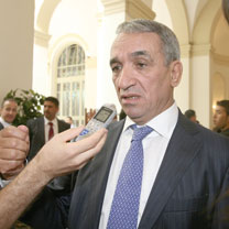 Moussa Benhamadi, à propos du manque de liquidités dans les bureaux de poste : “Le problème est réglé’’