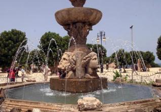 Place des martyrs à Cherchell : D’une curiosité à une autre !