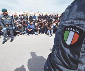 Santé, éducation et cadre de vie, Le front social en ébullition