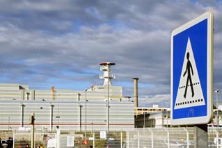 Un incident qui remet en cause le choix des autorités françaises,Explosion dans une installation nucléaire à Marcoule (Gard), France