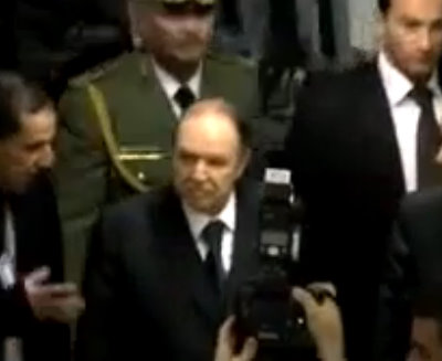Abdelaziz Bouteflika inaugure le métro d&rsquo;Alger le 31.10.2011