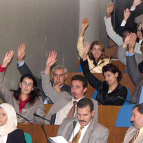 Elargissement de la représentation des femmes aux assemblées élues : Le quota, entre retrait et négociation des points