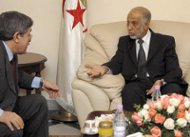 FLN: il le qualifie ouvertement d&rsquo;opportuniste,Belkhadem allume Ouyahia