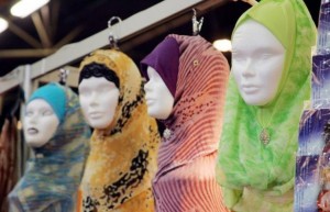 France : Interdire le voile à une salariée d’une crèche privée est « justifié »