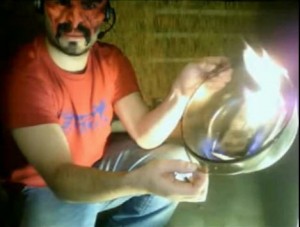 France: Relaxé par la justice après avoir brûlé le Coran et uriné dessus pour « rigoler »