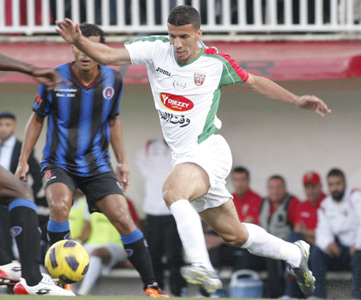 JSMB 1- MCA 0 : Le Mouloudia perd  le match et Chaouchi