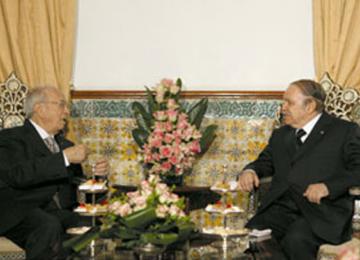 L’ambassadeur de la nouvelle Tunisie chez Bouteflika