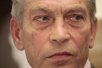 Le général-major Britannique Robin Searby,«Les armes libyennes sont un véritable danger»