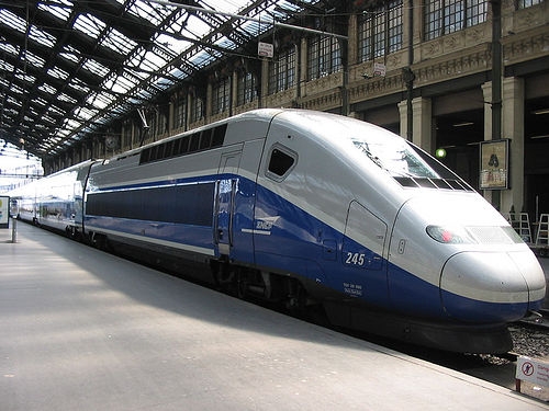 MAROC , »Monsieur Sarkozy, votre TGV, c&rsquo;est du racket »