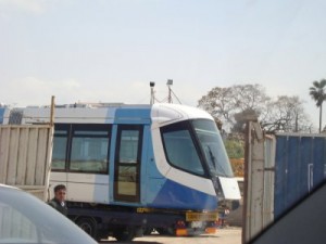 Pose de 14 km de rails du « tramway d&rsquo;Oran »