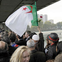Pour la reconnaissance des massacres du 17 octobre 1961 : Des milliers de manifestants dans les rues de Paris