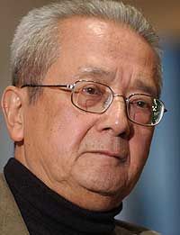 Anis Naccache raconte à El Khabar les secrets de la tentative d’assassinat de Zaki Al Yamani « Bouteflika est derrière la version faisant état que j’ai tenté d’assassiner le ministre du pétrole saoudien »