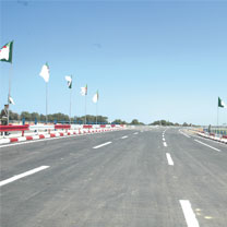 Le tronçon Lakhdaria-Larbaatache ouvert à la circulation : Alger accessible en 30 minutes