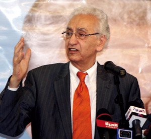 Une journaliste de la radio qui a comparé Ait Ahmed à Kadhafi sanctionnée