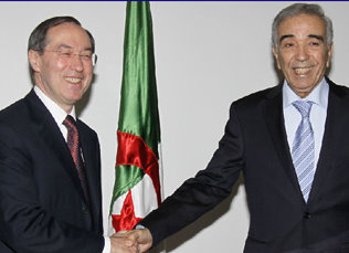 Algérie-France : Guéant « impressionné » par les réformes politiques algériennes
