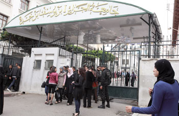 Algérie – Université : La moitié des étudiants refont l’année