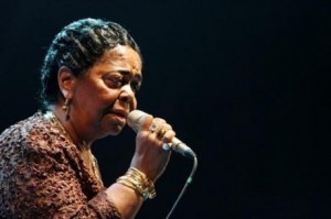 Chanson engagée : la chanteuse Cap-Verdienne Cesaria Evora est décédée