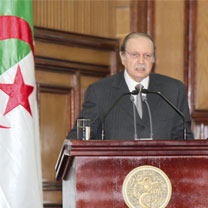 Discours du président Bouteflika à l’occasion de l’ouverture de l’année judiciaire 2011-2012