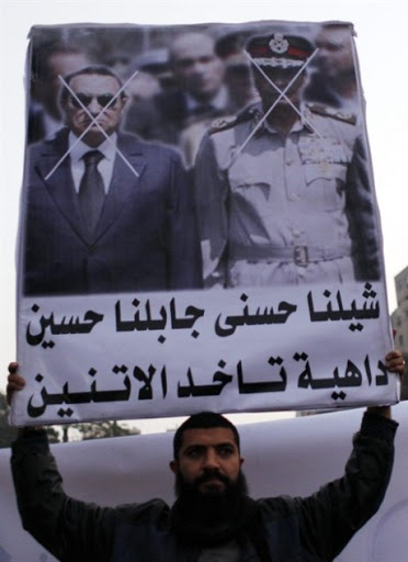 Égypte: l&rsquo;armée hausse le ton contre les manifestants pro-démocratie