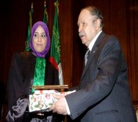 Le président Bouteflika préside la cérémonie de sortie d’une nouvelle promotion d’élèves magistrats