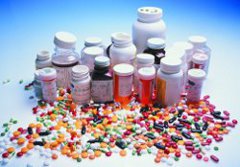 Médicaments : chantage, surfacturation et transfert illicite de devises