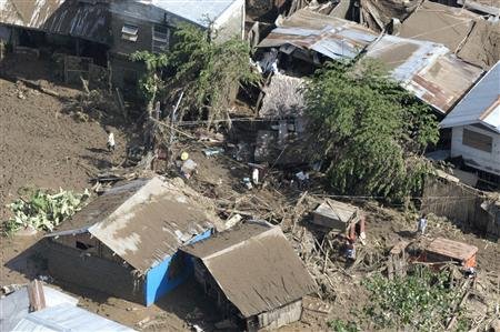 Plus de 650 tués et 800 disparus après le typhon aux Philippines