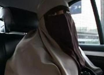 Une femme portant le niqab candidate aux présidentielles Françaises de 2012