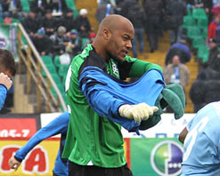 Vahid cherche un vrai concurrent pour Mbolhi Publié le : 01-12-2011 / 01h41 C’est devenu l’une de ses préoccupations majeures, Vahid cherche un vrai concurrent pour Mbolhi