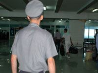 Aéroport Houari Boumediène,Saisie importante de téléphones portables