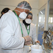 Algérie – l’industrie pharmaceutique appelée à produire 70% des besoins nationaux en 2014