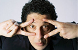 Autobiographie de l’humoriste ,Smain Quête inlassable de ses racines algériennes