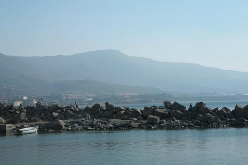 Construction et réparation navales: M.Khanafou lance les travaux de réalisation d un projet à Azeffoun