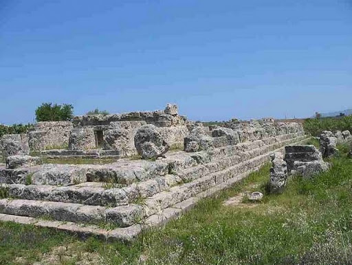 Découverte d une nécropole dans la commune de Ouled Bessam (Tissemsilt)