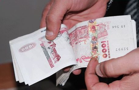 Djoudi nie une dévaluation et reconnaît une dépréciation, Jeu de mots pour un dinar en baisse