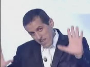 « Ennaoura », un one man show époustouflant de Kamel Bouakaz, au CCA de Paris