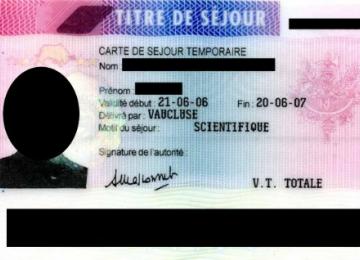 Etudiants étrangers en France : La carte de séjour «salarié» sera chèrement payée !