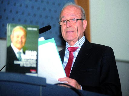 Issad Rebrab présente le livre qui retrace son itinéraire,Biographie d’un capitaine d’industrie