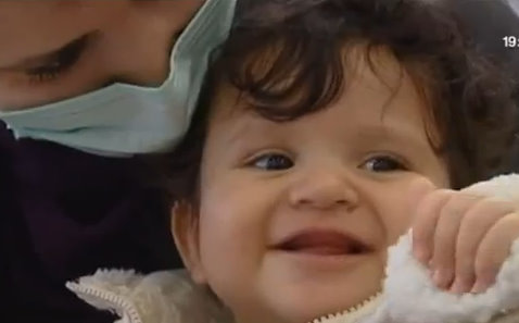 l&rsquo;arrivée du Bébé Manil en France, il sera opéré à Lyon