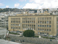 Le secteur privé est de plus en plus prisé Algériens – Hôpitaux publics : une crise de confiance