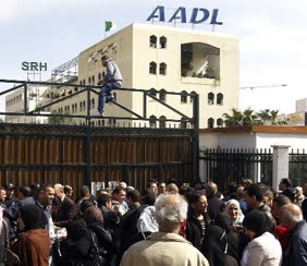 Mouvement de protestation des souscripteurs au site AADL de Draria (d&rsquo;Alger) pour réclamer leurs logements