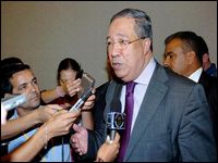 Sit-in de protestation au siège de l’ENTV: Nacer Mehal parle de «manoeuvres politiciennes»