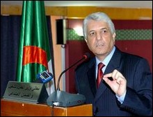Tayeb Louh : «Tous les travailleurs percevant moins de 18 000 DA concernés par le nouveau SNMG»