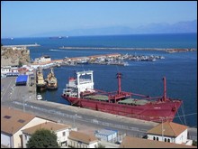 Un superpétrolier charge 270.000 tonnes de pétrole brut à partir du port de Bejaia