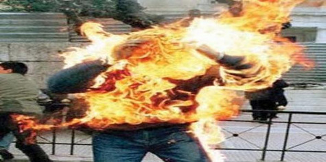 Algérie: un homme s&rsquo;immole par le feu pour son travail